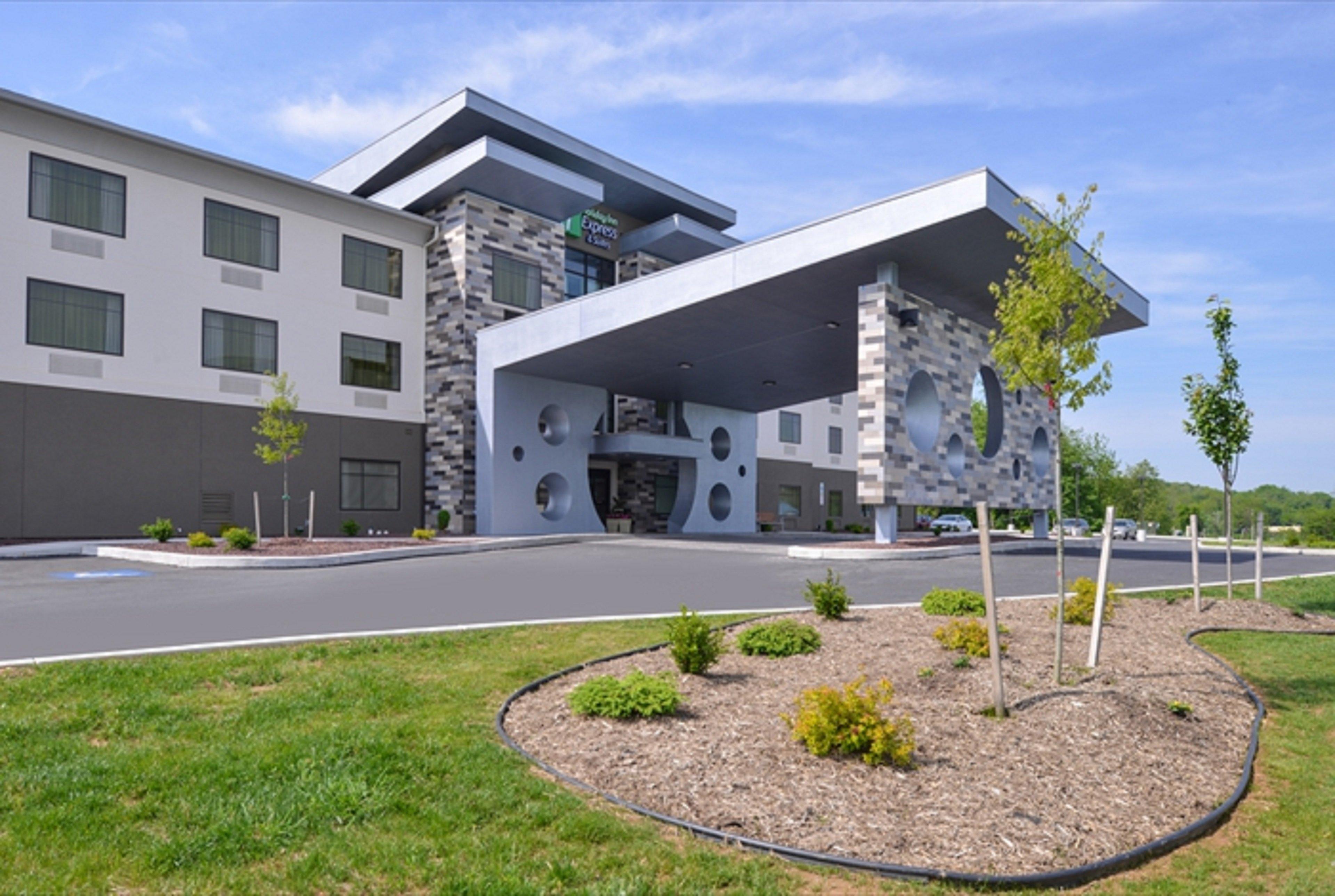 Holiday Inn Express & Suites Shippensburg By Ihg Екстериор снимка