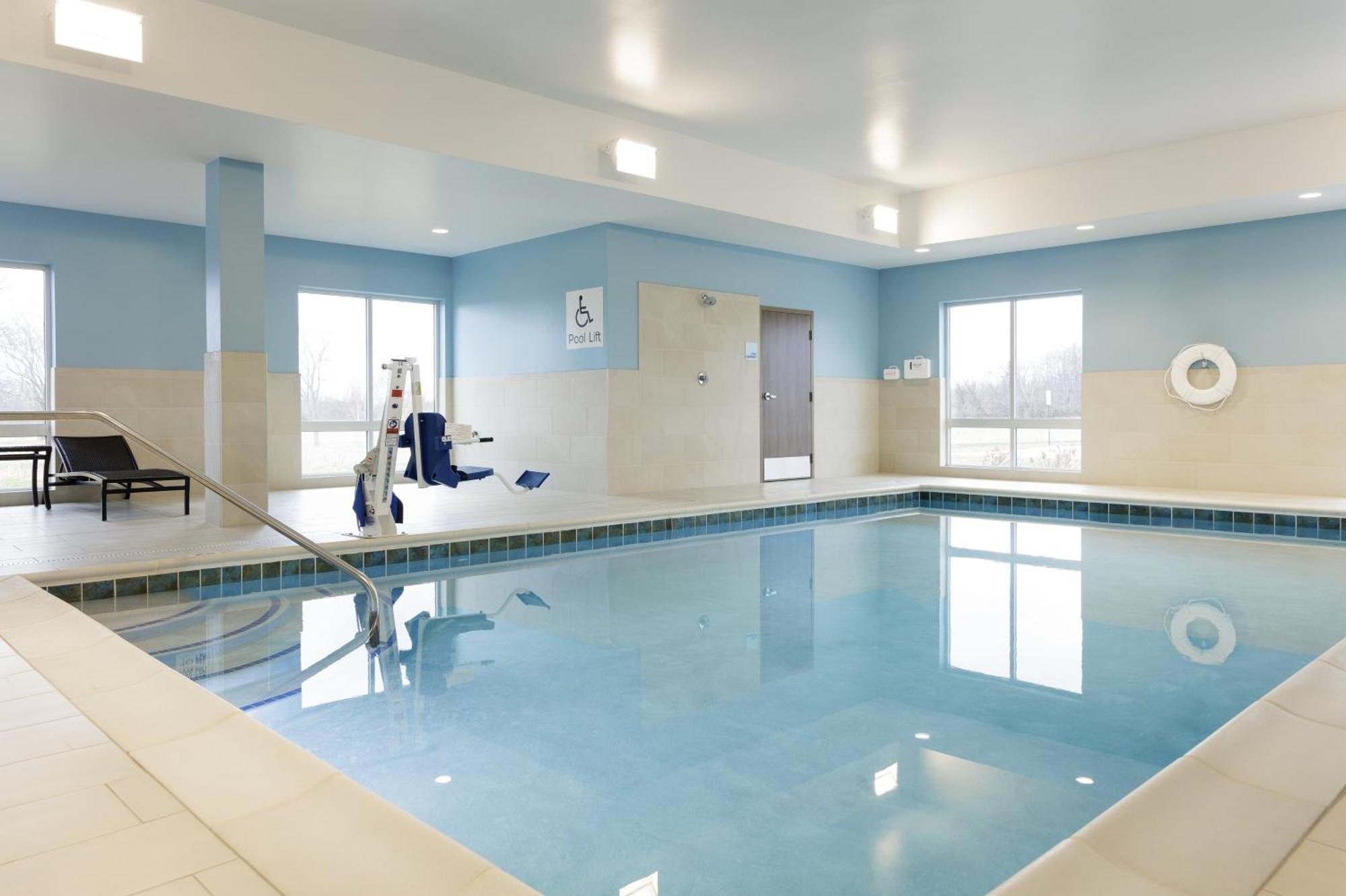 Holiday Inn Express & Suites Shippensburg By Ihg Екстериор снимка