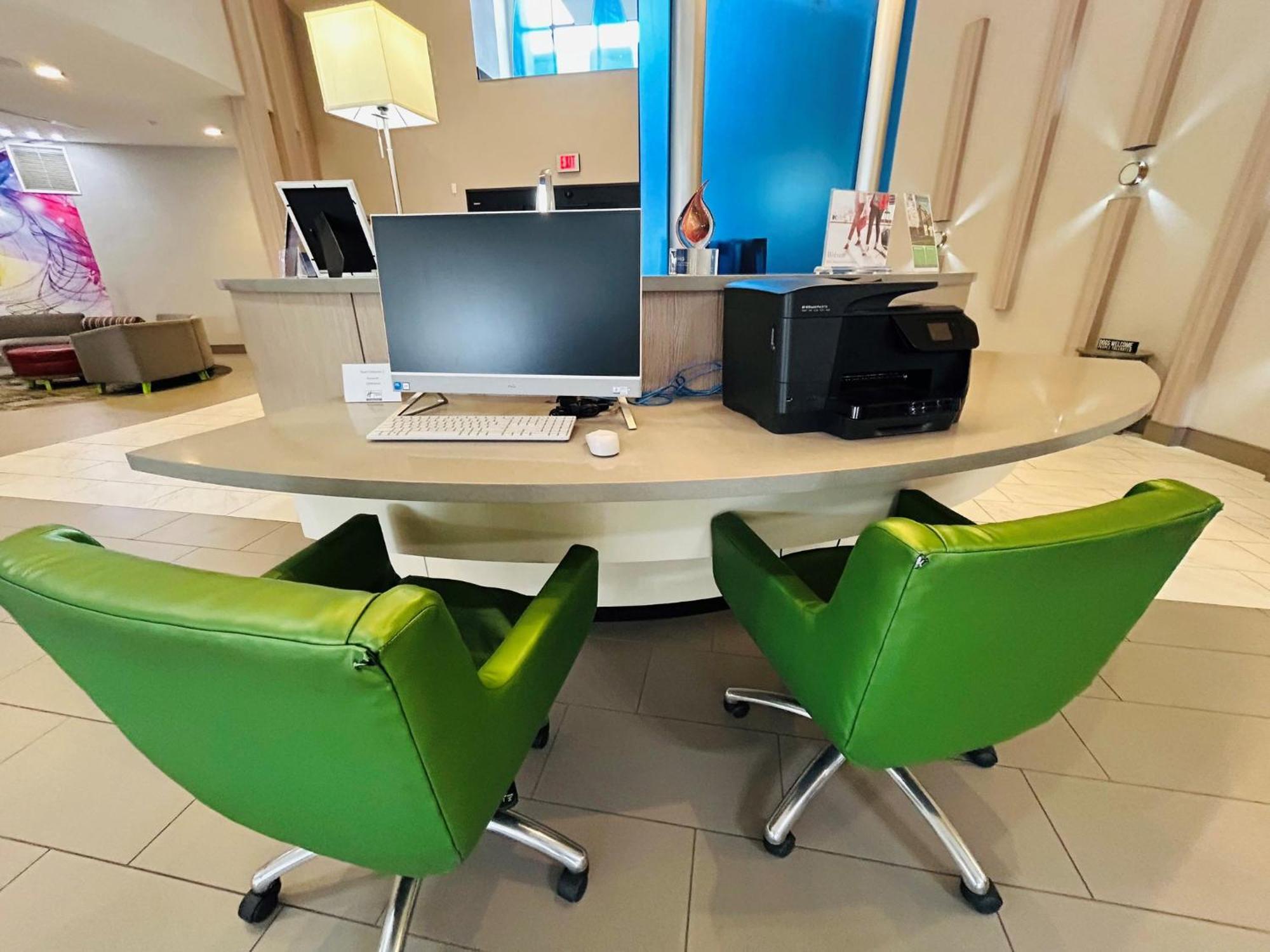 Holiday Inn Express & Suites Shippensburg By Ihg Екстериор снимка