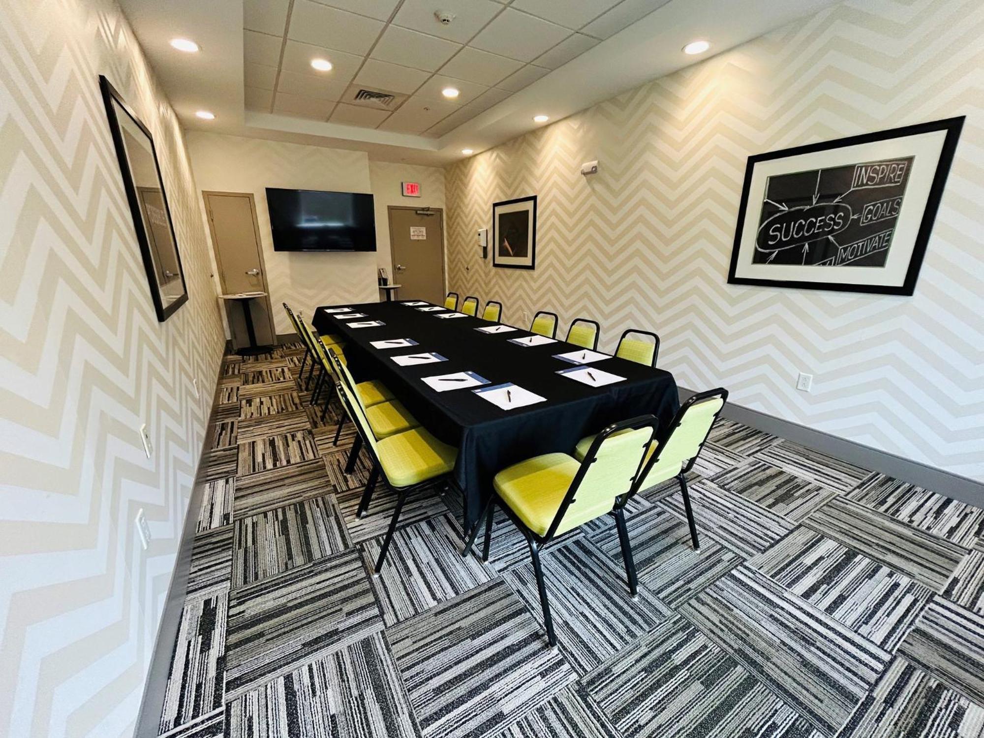 Holiday Inn Express & Suites Shippensburg By Ihg Екстериор снимка