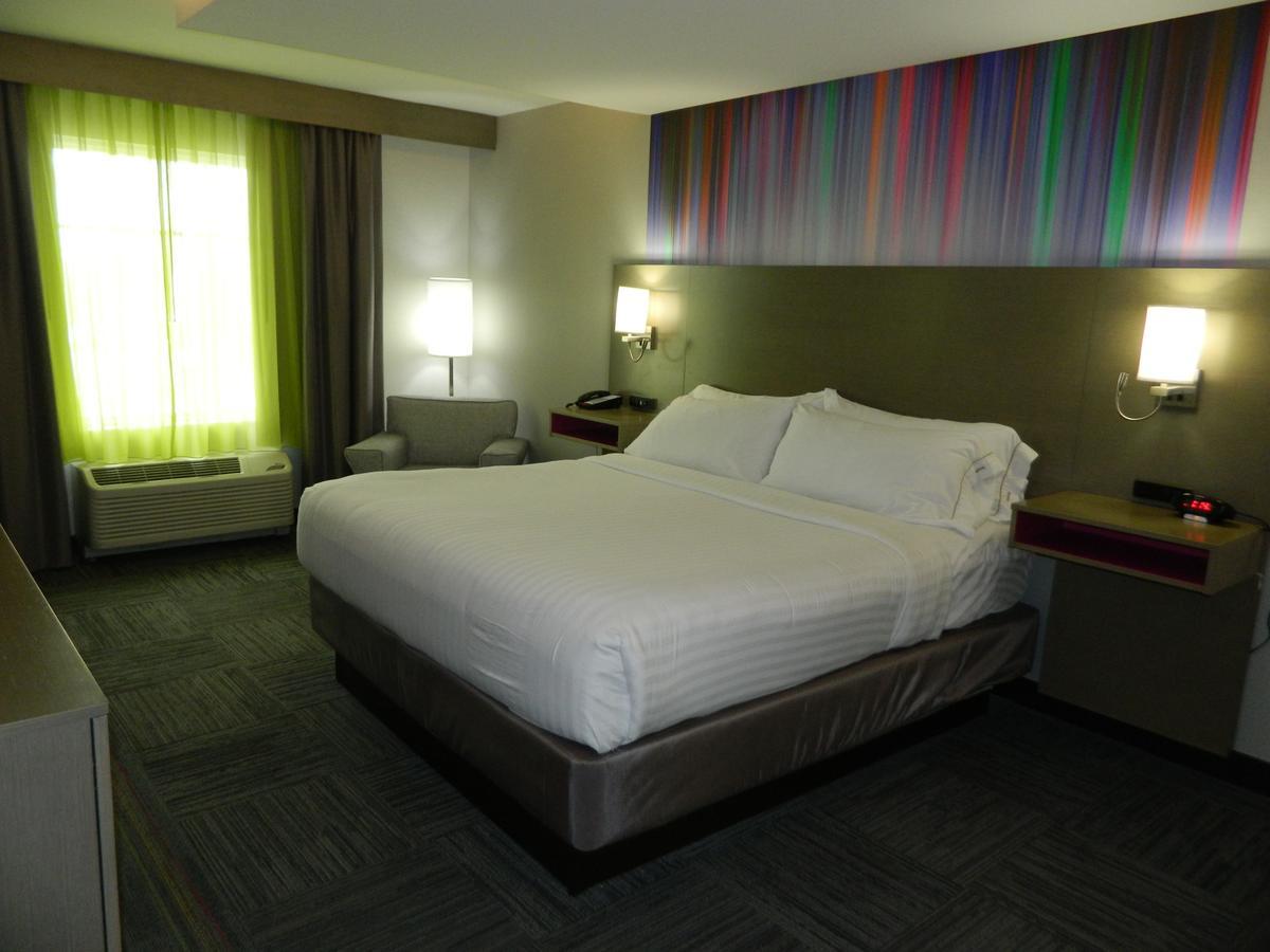 Holiday Inn Express & Suites Shippensburg By Ihg Екстериор снимка