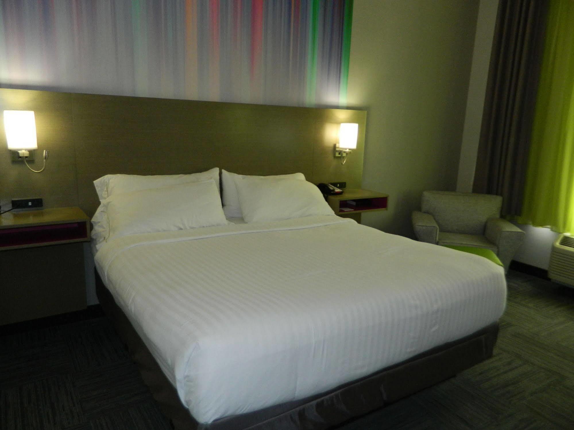 Holiday Inn Express & Suites Shippensburg By Ihg Екстериор снимка