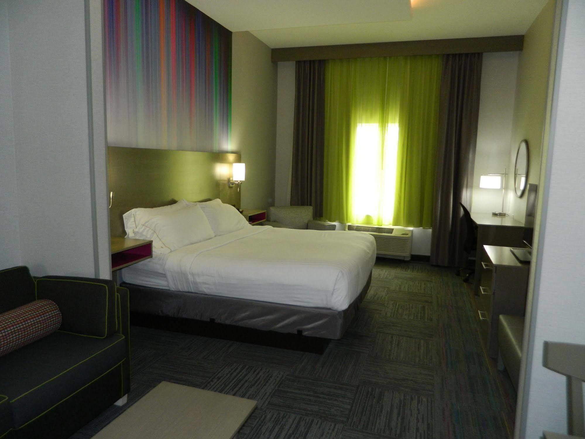 Holiday Inn Express & Suites Shippensburg By Ihg Екстериор снимка